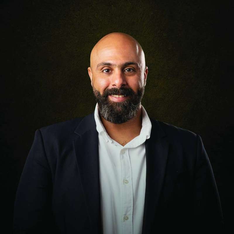 ناصر الأستاذ 