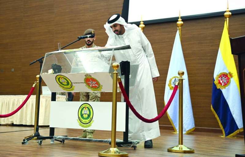 
سحب أحد الأسماء 	(تصوير نايف العقلة)
