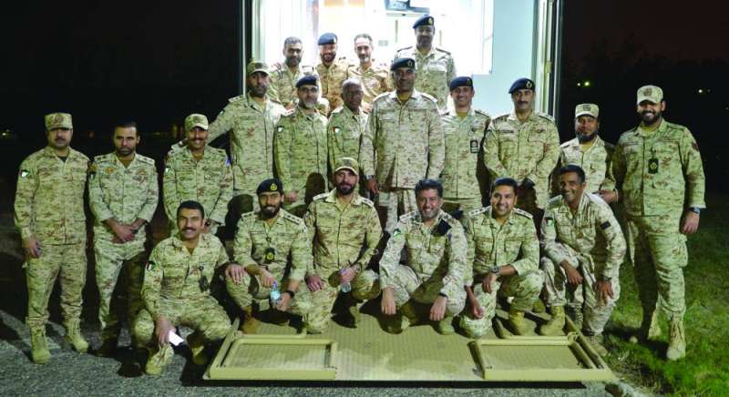 
العميد الدوسري يتوسط بعض ضباط وأفراد مديرية طبابة المنطقة الشمالية