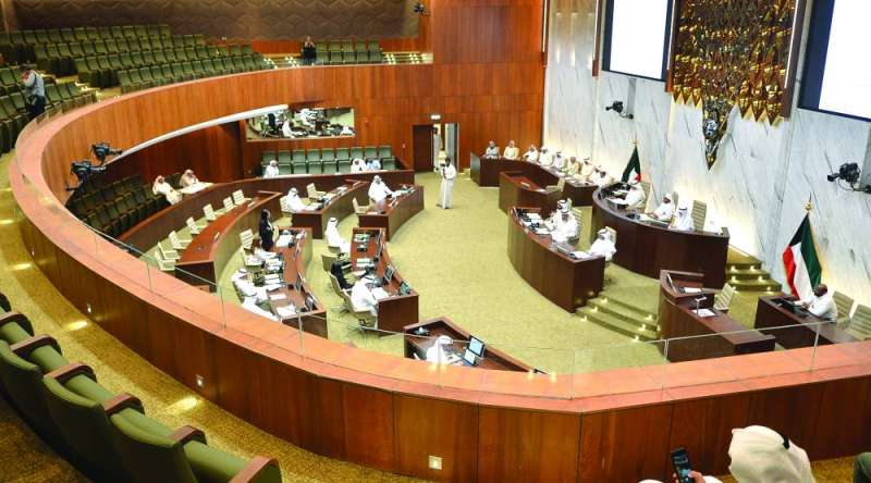 
لقطة عامة لأول جلسة للمجلس البلدي في المبنى الجديد	 (تصوير سعود سالم)
