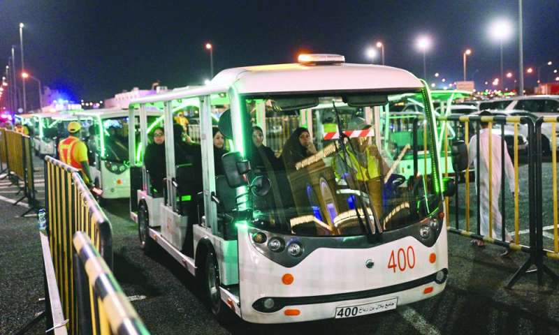 
عربات نقل المصلين