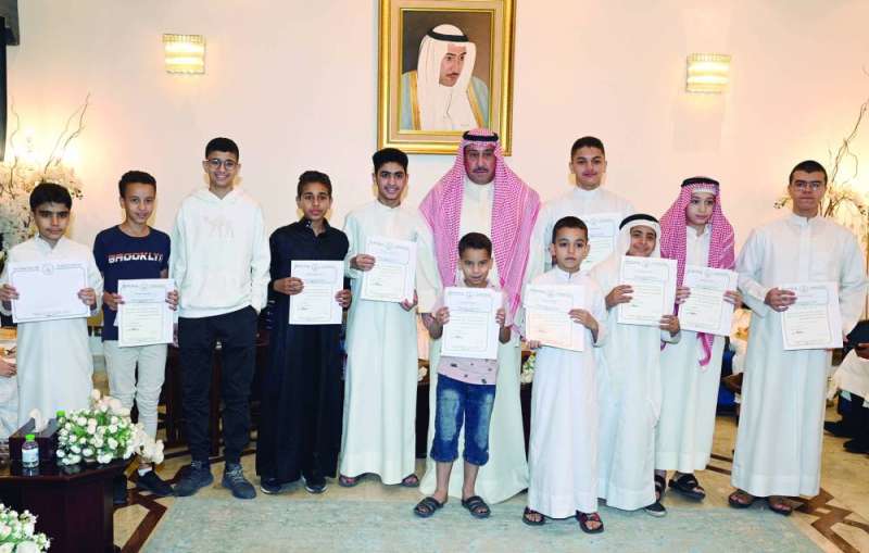 ويتوسط الفائزين