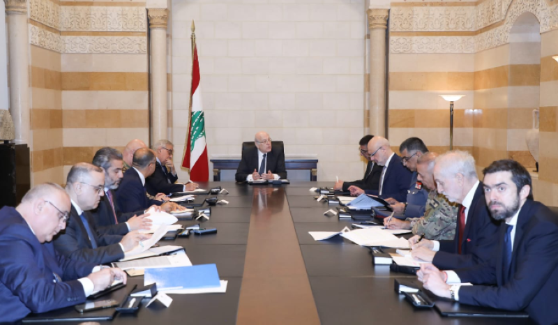 ميقاتي مترئساً اجتماعاً حكومياً لبحث ملف النازحين السوريين في لبنان 