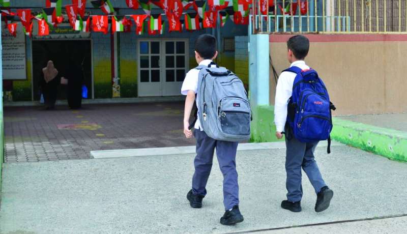 
حضور خجول في مدرسة للبنين