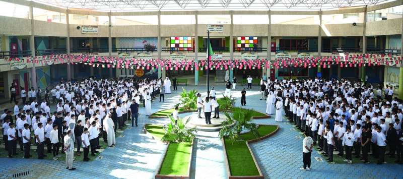 
طابور الصباح في إحدى المدارس أمس	 (تصوير نايف العقلة)
