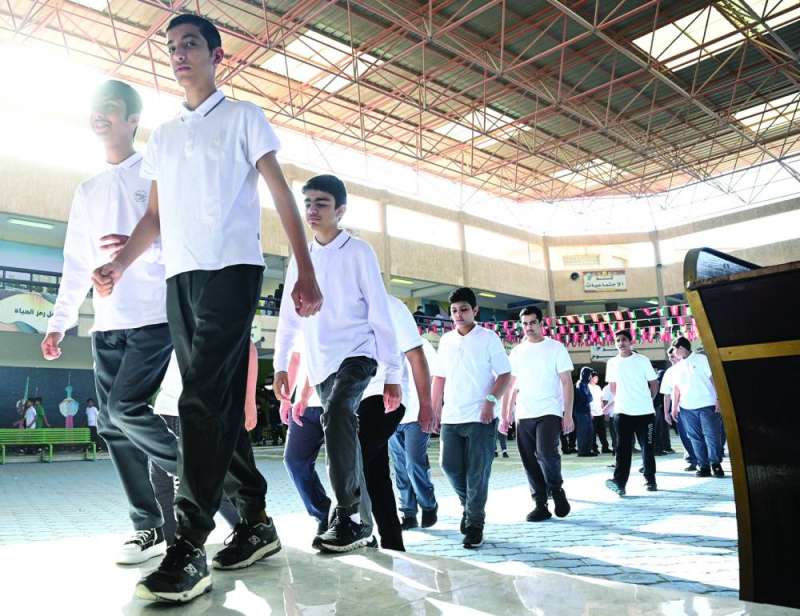 
طلبة الثانوية إلى صفوفهم
