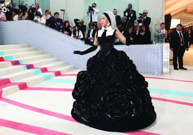 إطلالة كاردي بي