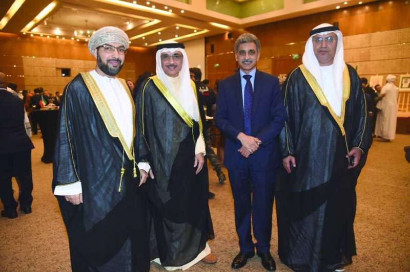 سفراء الإمارات وعمان وباكستان مع مساعد وزير الخارجية لشؤون أفريقيا بدر التنيب