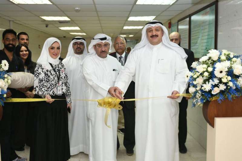  وزير الصحة يفتتح مركز الكويت لمراقبة السموم 
 