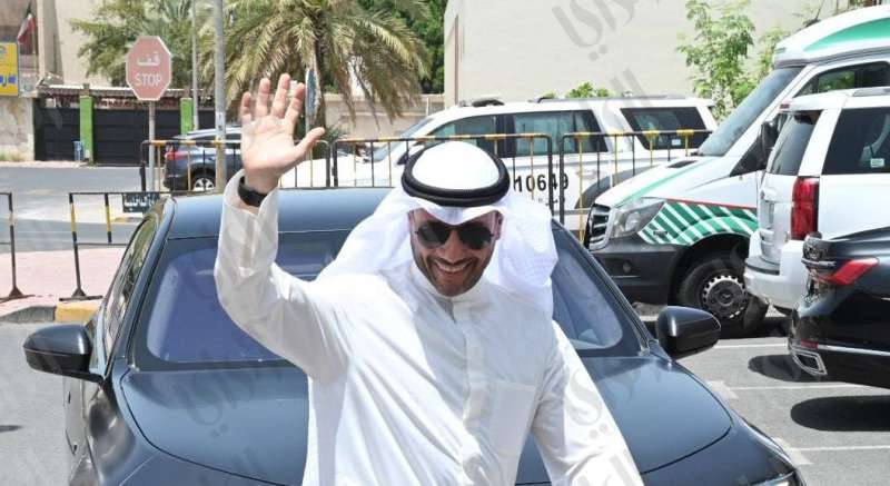 الغانم لدى وصوله إدارة الانتخابات (تصوير نايف العقلة)