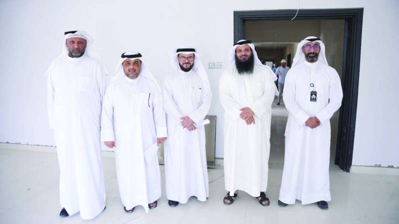 العنزي وعدد من قياديي «السكنية» 