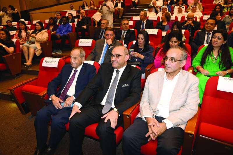 الجسار والزامل يتقدمان الحضور 