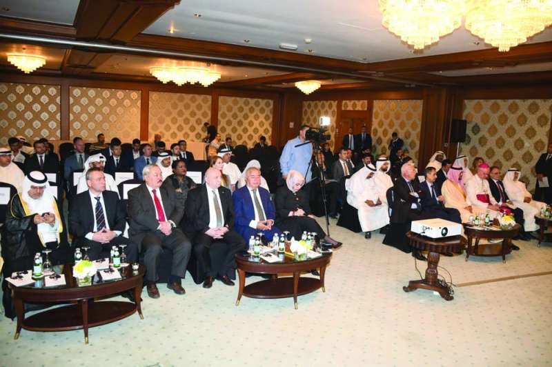 2 جانب من حضور السفراء والديبلوماسيين