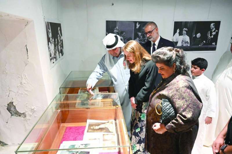 جانب من الوثائق التاريخية في المعرض 