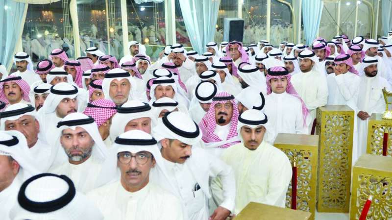 حضور حاشد لتهنئة مرزوق الخليفة