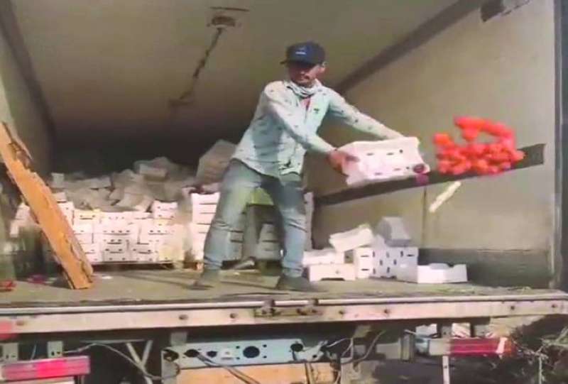 
إلقاء المنتجات لإتلافها
