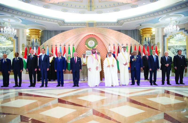 صورة تذكارية للقادة والزعماء العرب في قمة جدة 	(شينخوا)