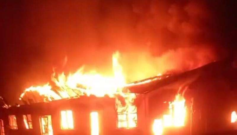 حريق بمهاجع مدرسة في غويانا 