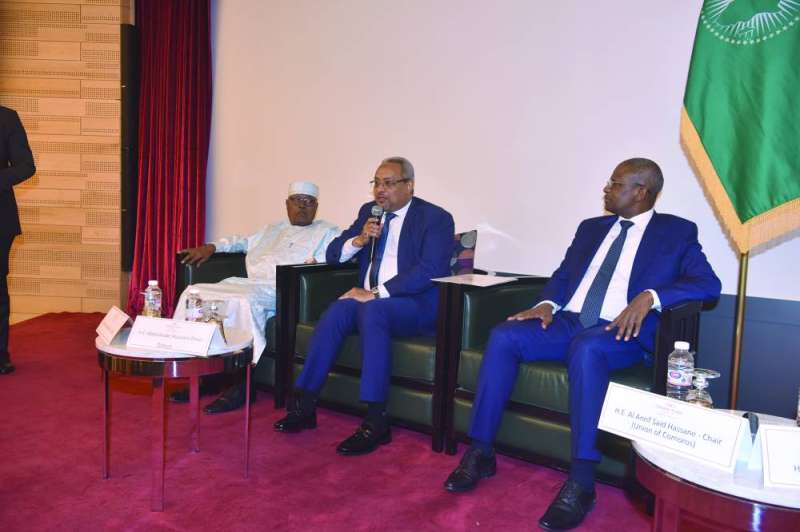 سفير جزر القمر يتحدث في الاحتفالية