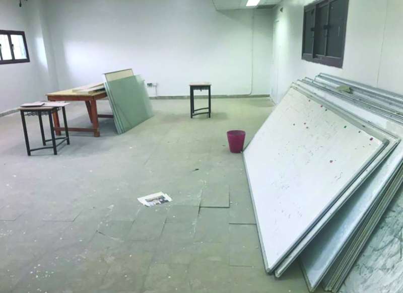 بعض الصيانات البسيطة في المدارس 