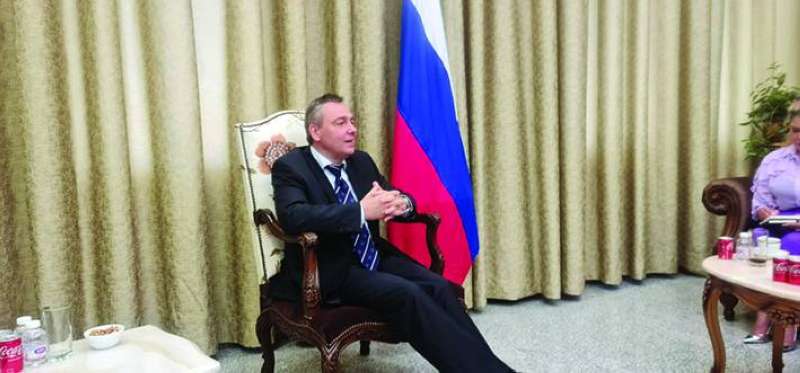 السفير الروسي خلال المؤتمر الصحافي