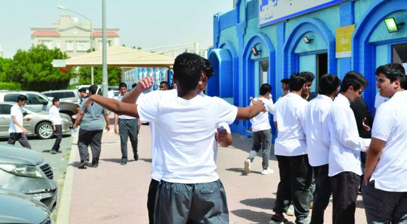 
... إلى اللقاء 	 (تصوير سعود سالم)