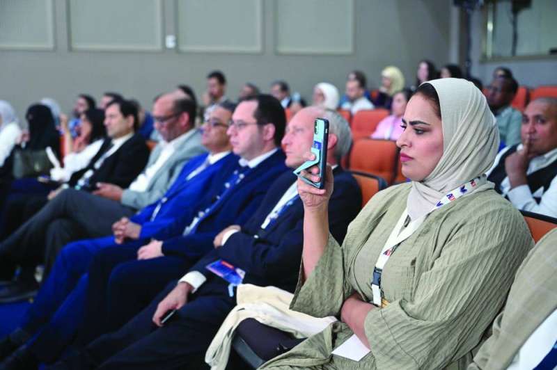 
متابعة من الحضور