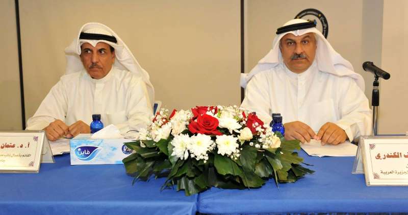 «مركز دراسات الخليج» يبحث الخروج من المأزق السياسي في المرحلة المقبلة 