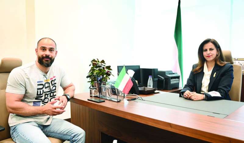 
منيرة الأمير خلال لقائها مع الزميل محمد أنور 	(تصوير نايف العقلة)
