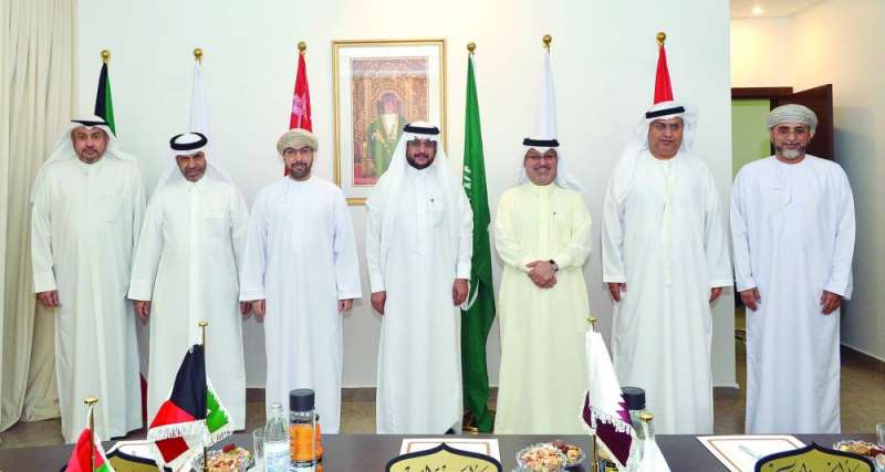 
سفراء دول مجلس التعاون وممثل «الخارجية» 	 (تصوير سعود سالم)
