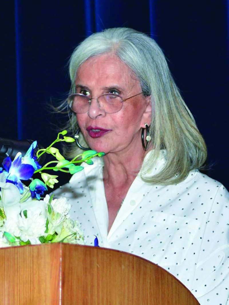 منى الخالد ملقية كلمتها