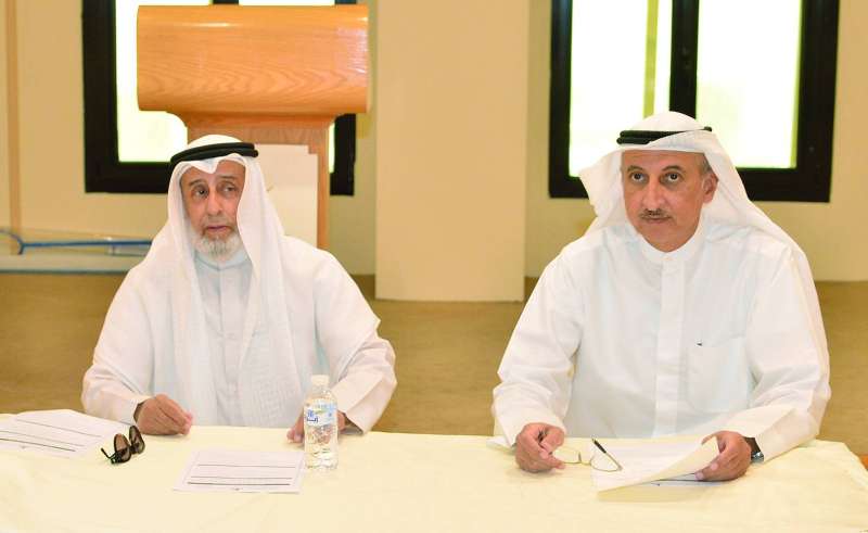 
الربيعة والسعد خلال العمومية	 (تصوير سعود سالم)
