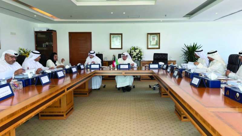 
العدواني مترئساً اجتماع مجلس الجامعات الحكومية