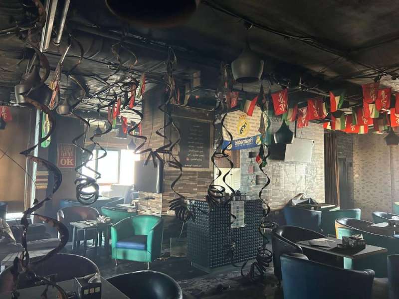 المقهى من الداخل 