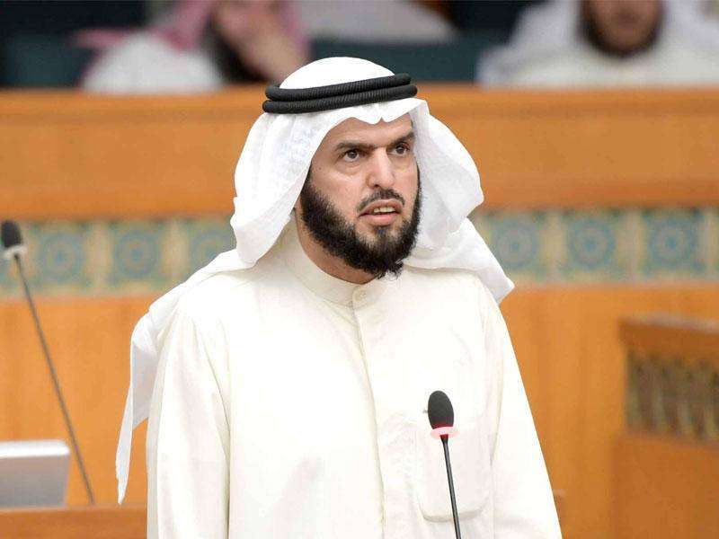 عادل الدمخي