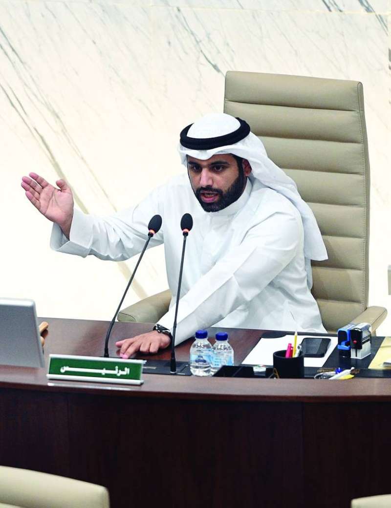 
المحري متحدثاً خلال الجلسة 	 (تصوير نايف العقلة)