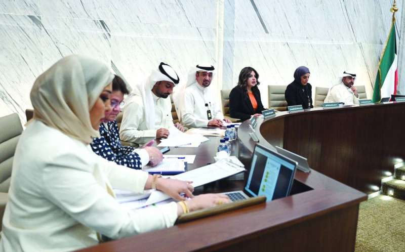 نواب مدير البلدية خلال الجلسة