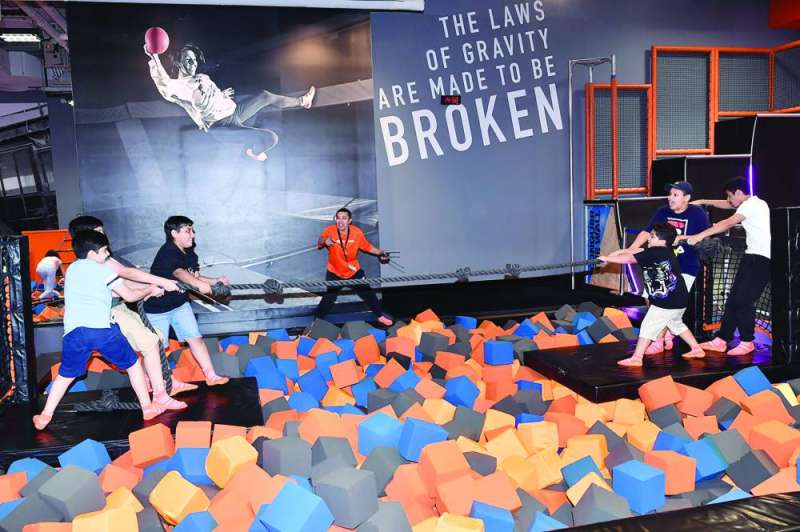 مشاركة الأطفال في إحدى الألعاب