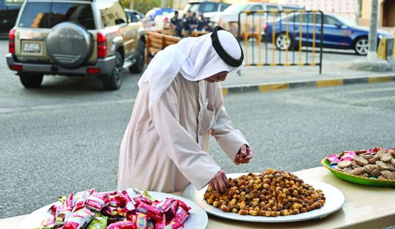 تمور وحلويات