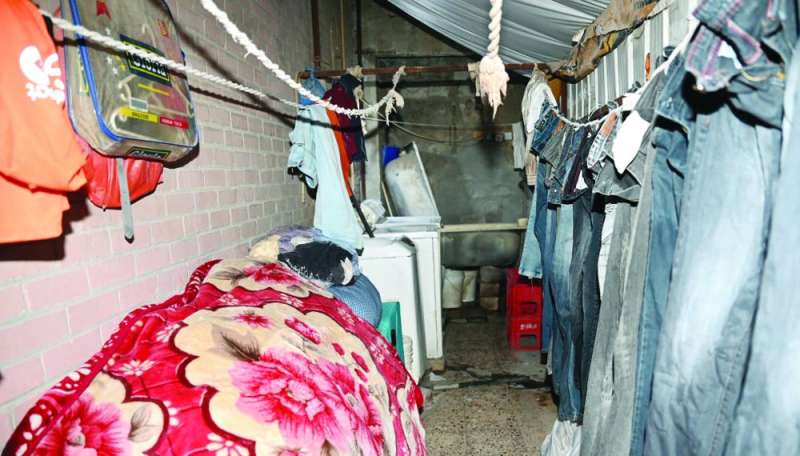 
غرفة نوم عازب من كيربي بين بيوت العوائل
