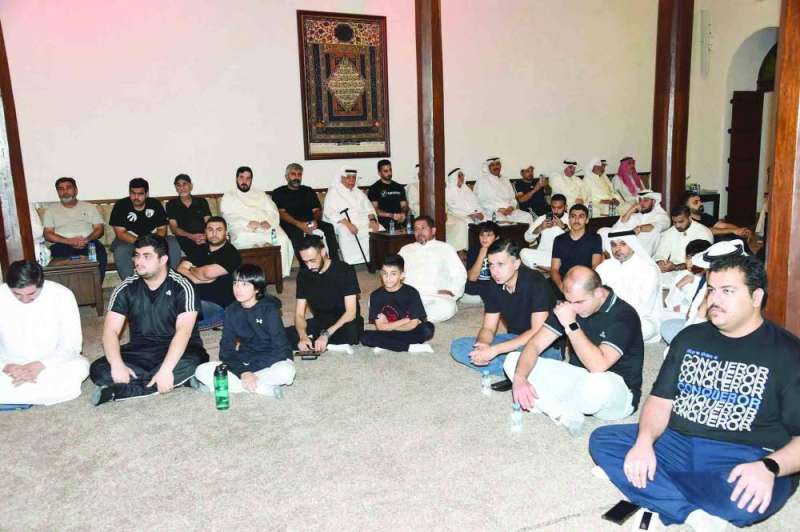 
...وجانب من الحضور في حسينية معرفي