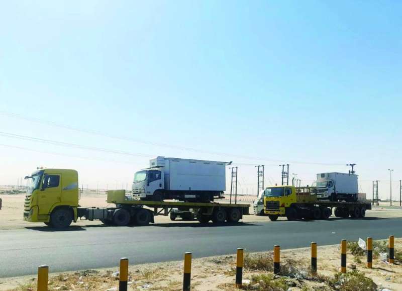 
رفع عربات «فود ترك» مخالفة في الجهراء
