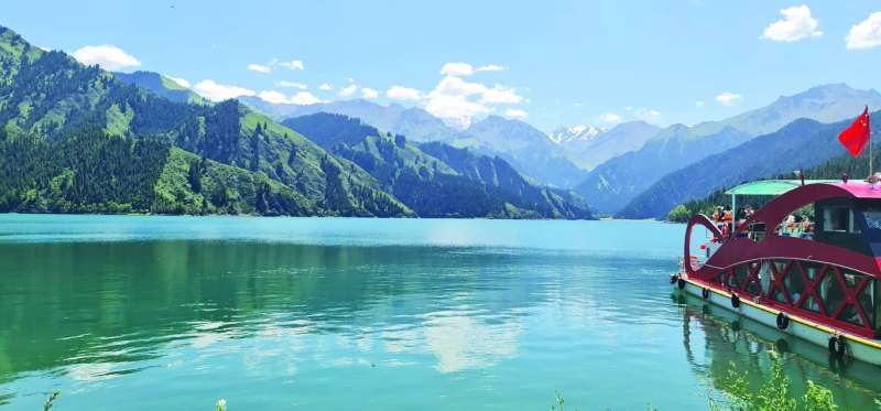 
بحيرة السماء
