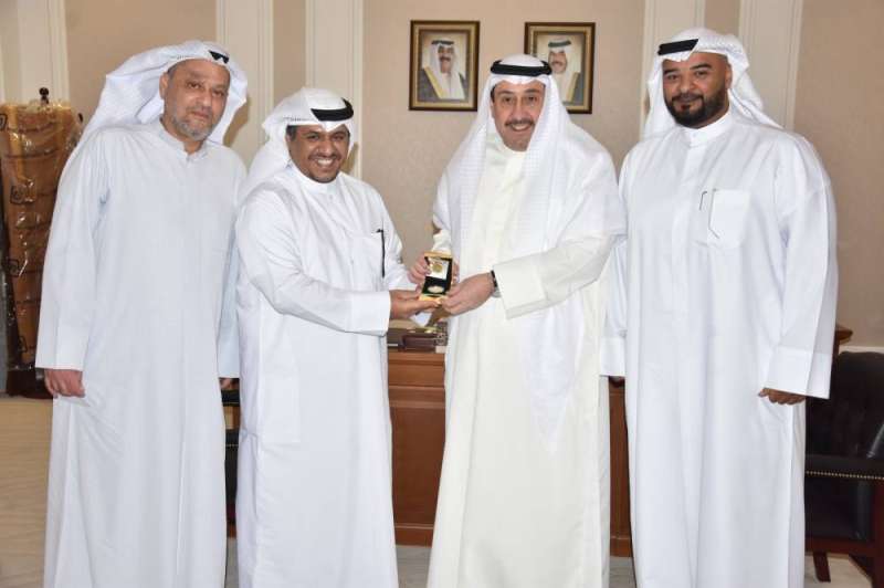 الحمود استقبل عدداً من أعضاء الفريق التطوعي للمبادرة الوطنية «نقدر تعبكم»