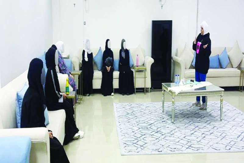 إحدى الجلسات الاستشارية للنزيلات 