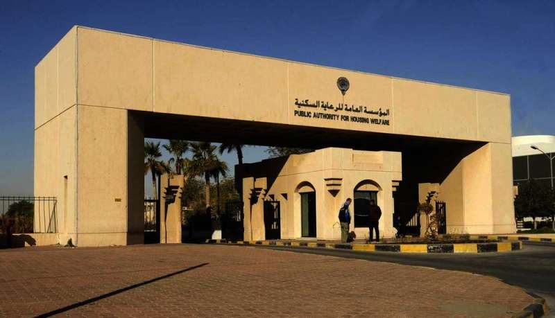 مدخل مبنى السكنية