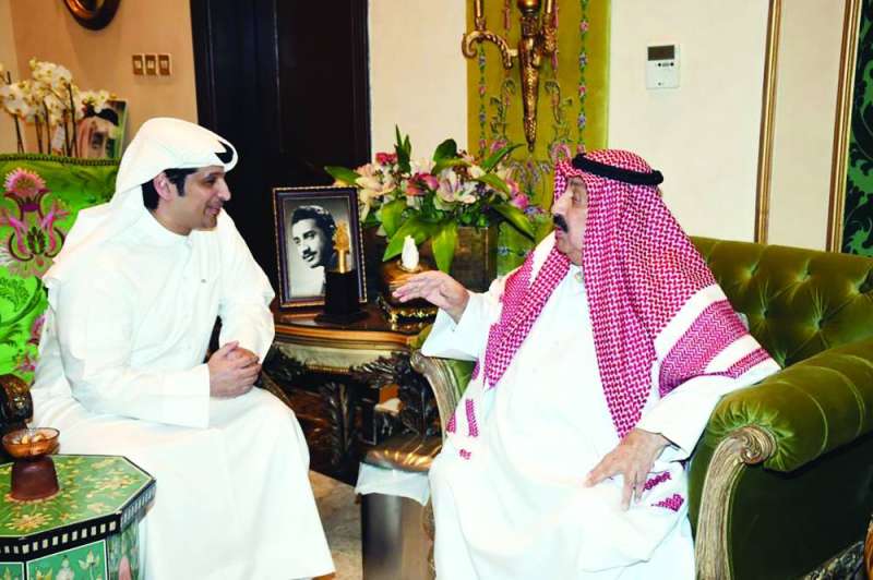 وزير الإعلام يطمئن على «شادي الخليج» 