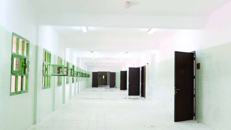 
إحدى مدارس الخيران جاهزة لاستقبال الطلبة العام المقبل لكنها لم تؤثث بعد