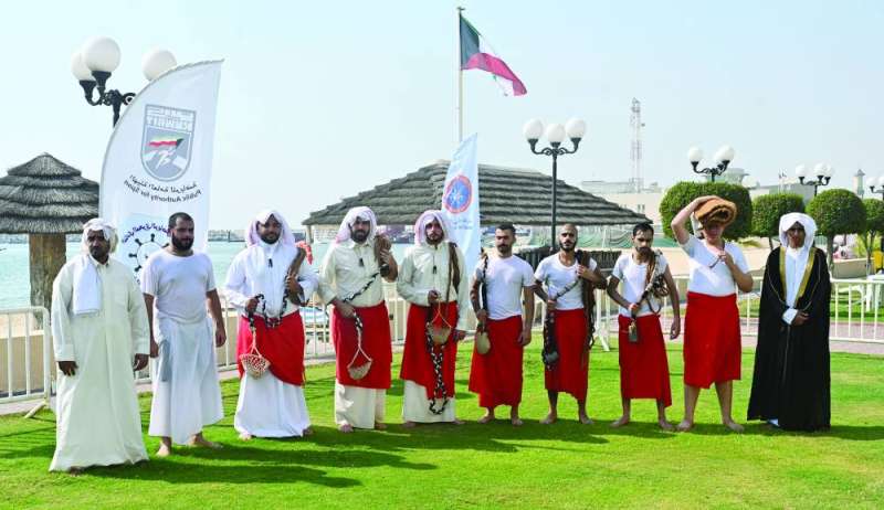 شباب الغوص قبل انطلاق الرحلة 