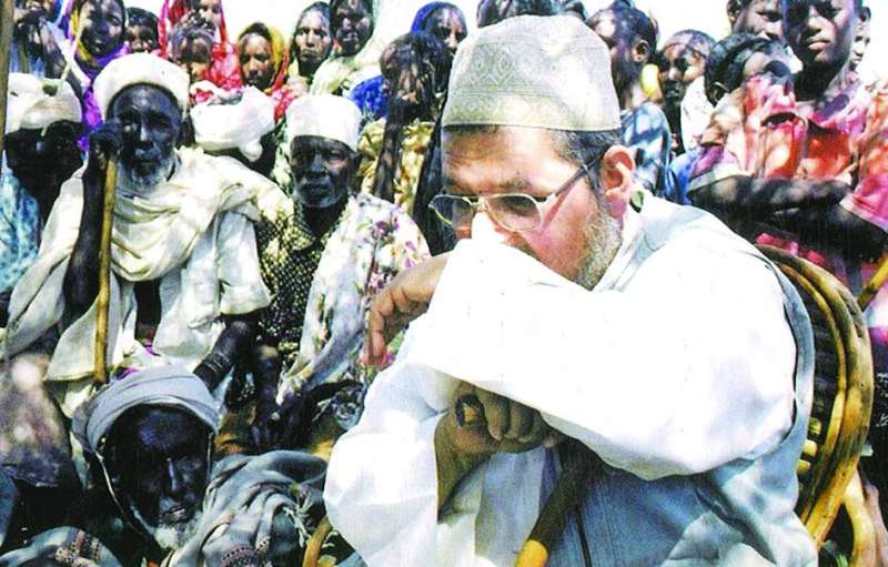 
السميط بين محبيه في أفريقيا
